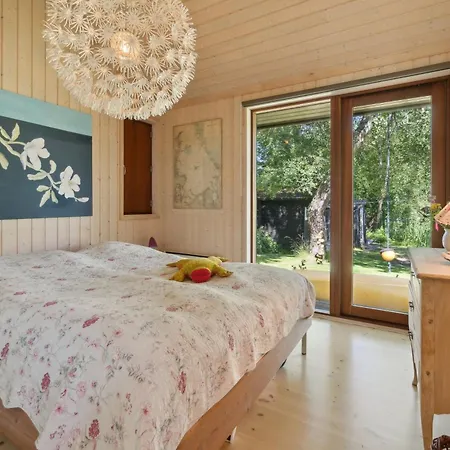 度假居 Beautiful Summer House In A Fantastic Location 吉利勒杰