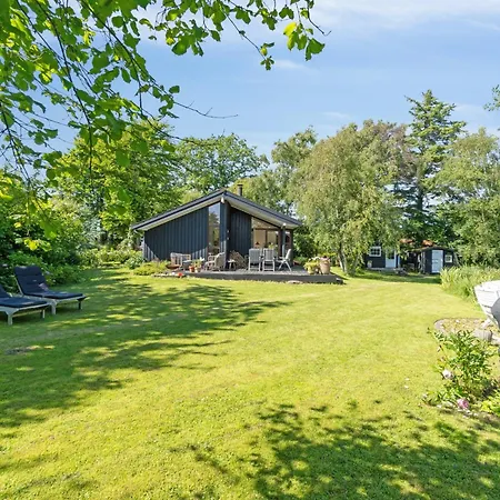 Beautiful Summer House In A Fantastic Location Prázdninový dům Gilleleje